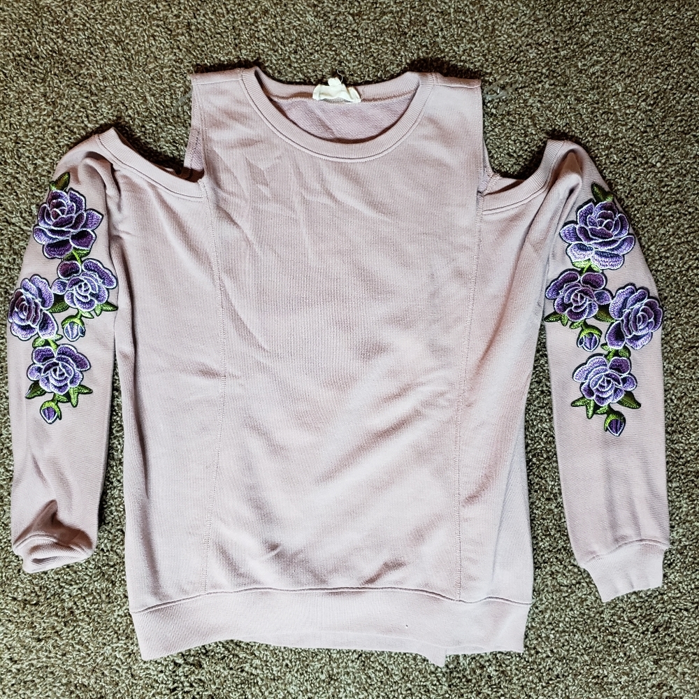 Cold-Shoulder Lavender Rose Embroidered Sweatshirt